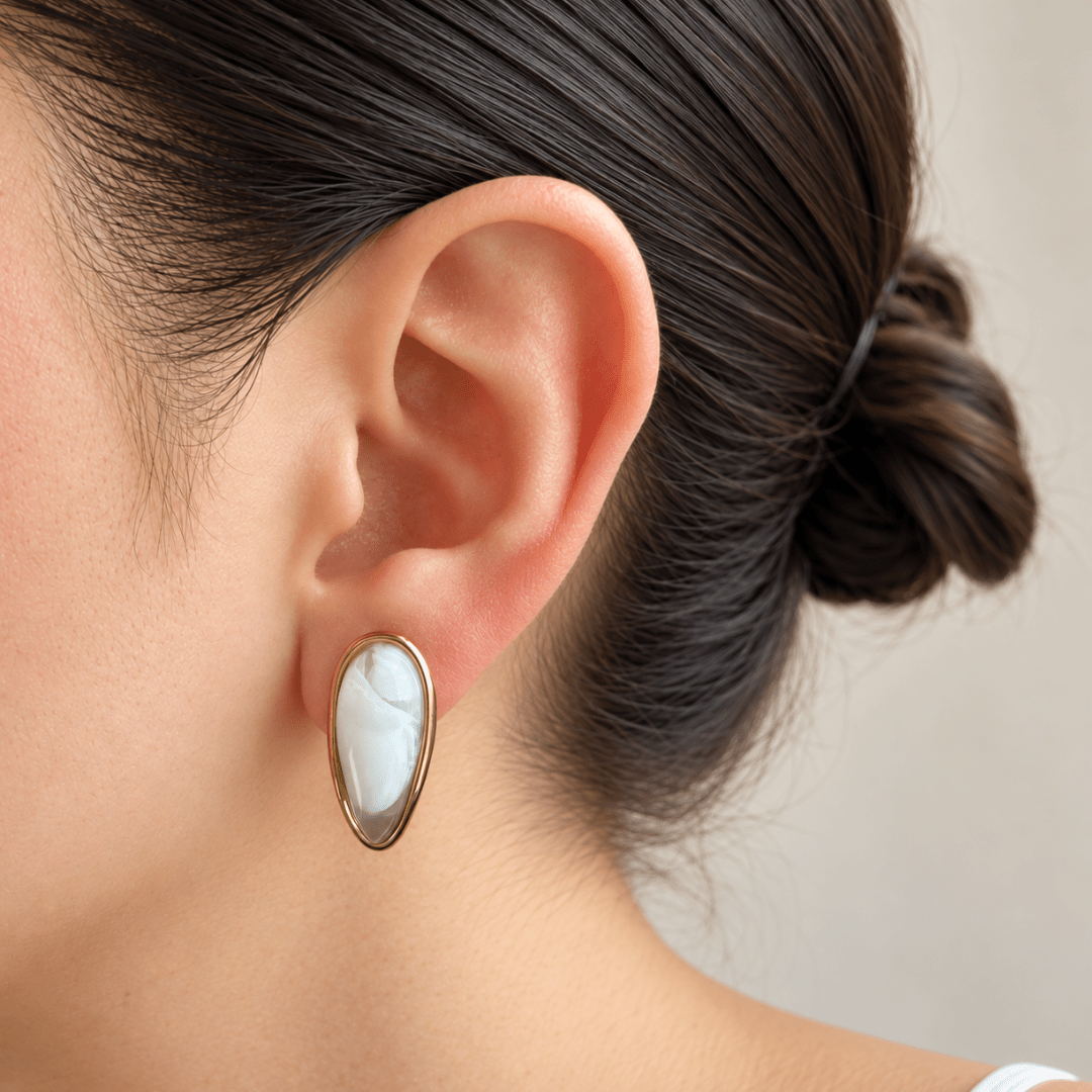 Gold Moonlight Drop Earrings - ARETES - Malandra Jewelry - EUWA698-JDE0108050-WT