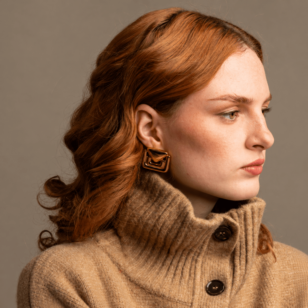 Gold Padlock Studs - ARETES - Malandra Jewelry - EUWA730-JDE0104015