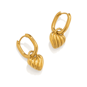 Gold Twisted Heart Hoops - ARETES - Malandra Jewelry - EUWA665-JDE0107067