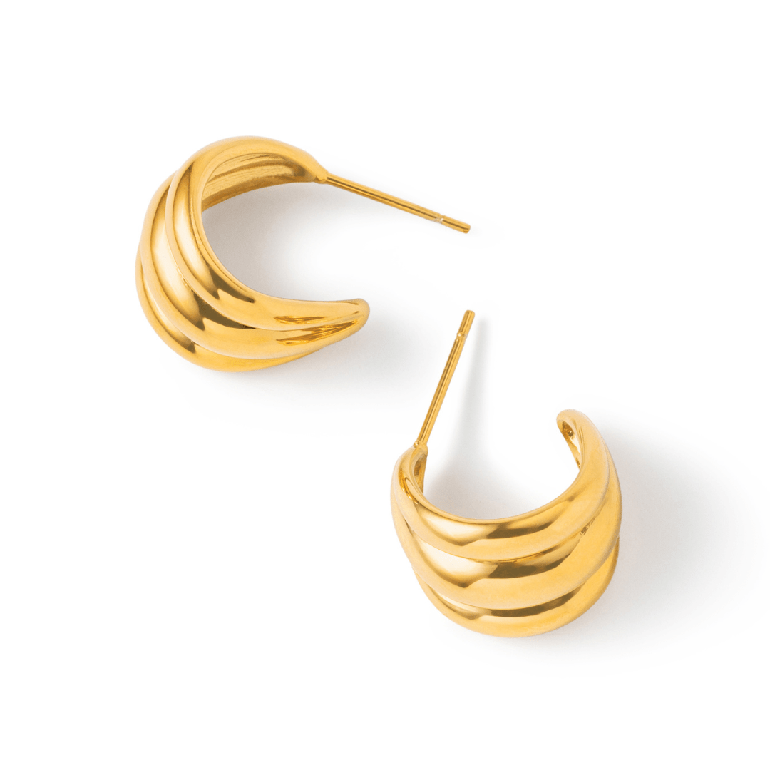 Gold Wavy Sculpt Earrings - ARETES - Malandra Jewelry - EUWA613-JDE0101333