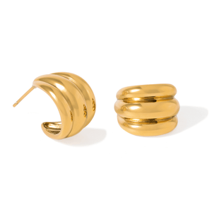 Gold Wavy Sculpt Earrings - ARETES - Malandra Jewelry - EUWA613-JDE0101333