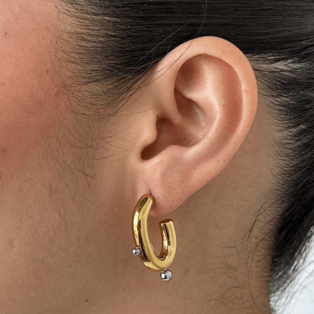 GOLDEN BOLD DROP EARRINGS - ARETES - Malandra Jewelry - EUWA403-JDE2407006-PS-1