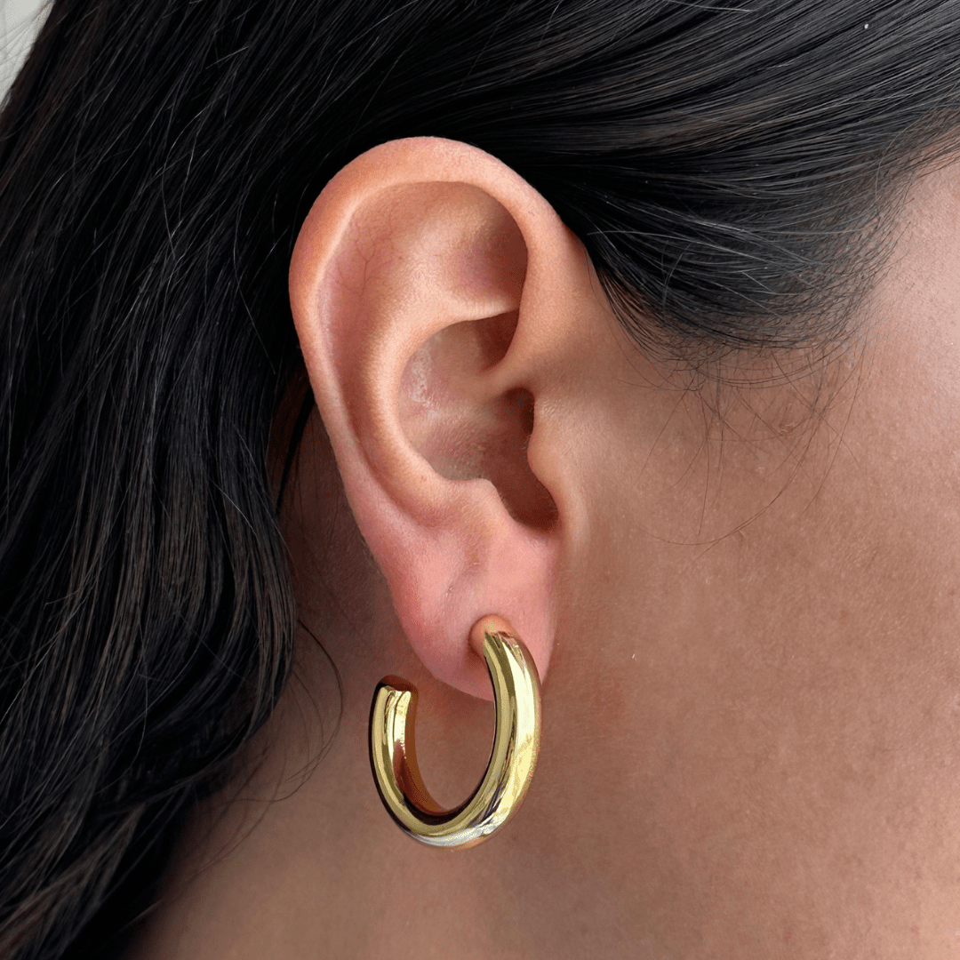 GOLDEN CLASSIC HOOPS - ARETES - Malandra Jewelry - AA1555 - B61653