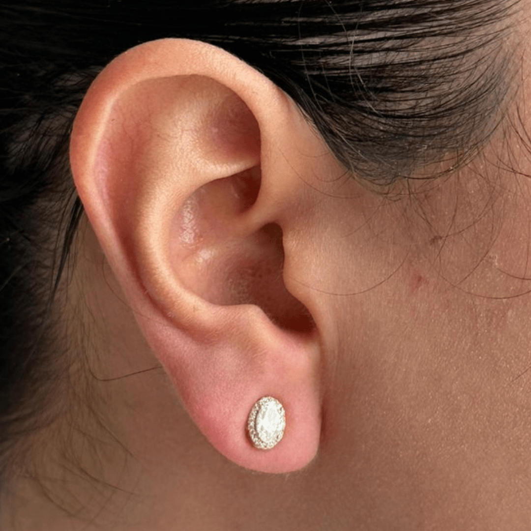 GOLDEN GLOW OVAL EARRINGS - ARETES - Malandra Jewelry - ZWA73 - QX02196