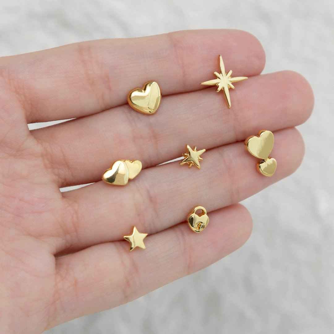 GOLDEN HEART STUDS