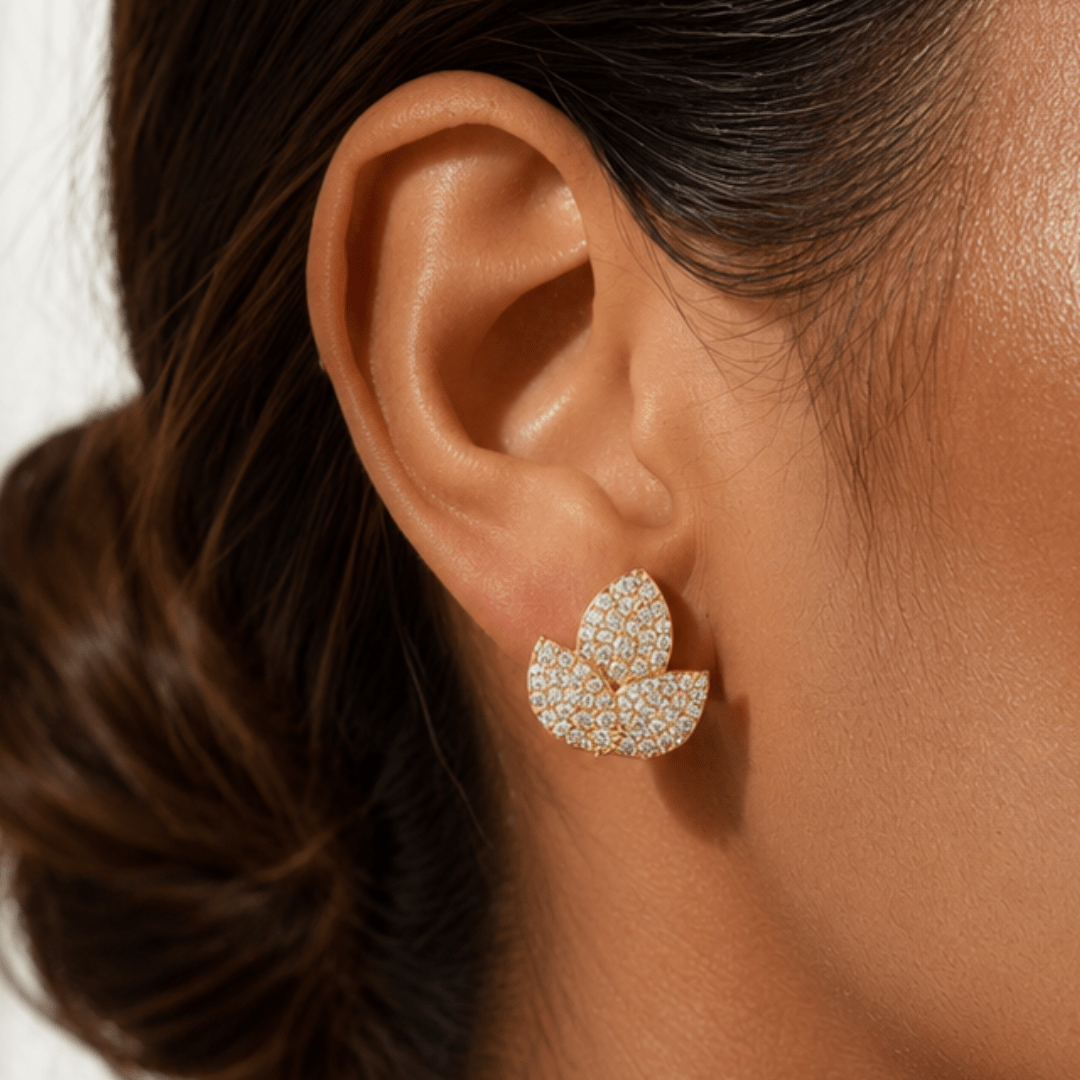 GOLDEN PAVÉ LEAF EARRINGS - ARETES - Malandra Jewelry - EZAA65