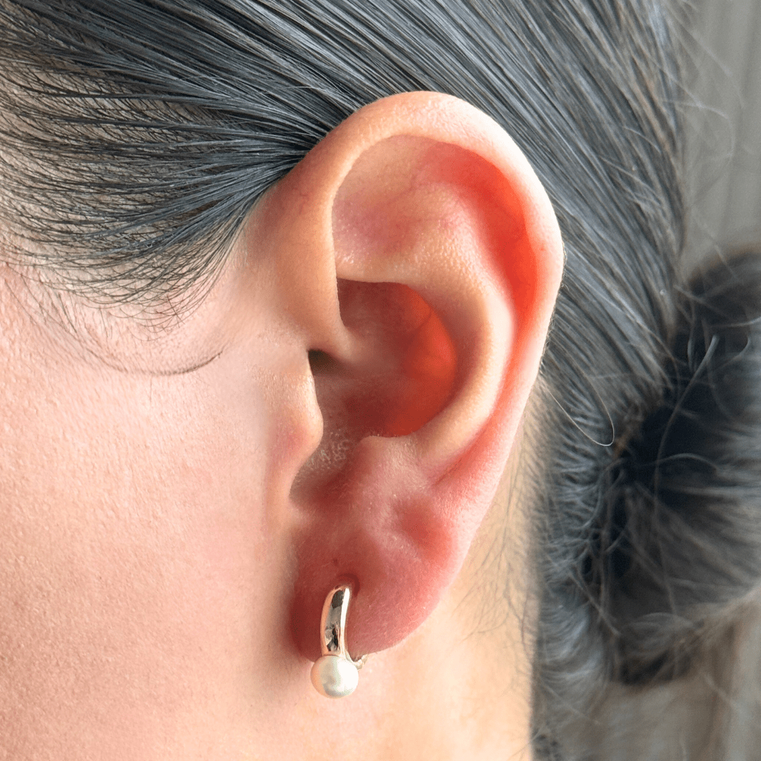 GOLDEN PEARL LUXE HOOPS - ARETES - Malandra Jewelry - ZOA18 - N14988IOZB