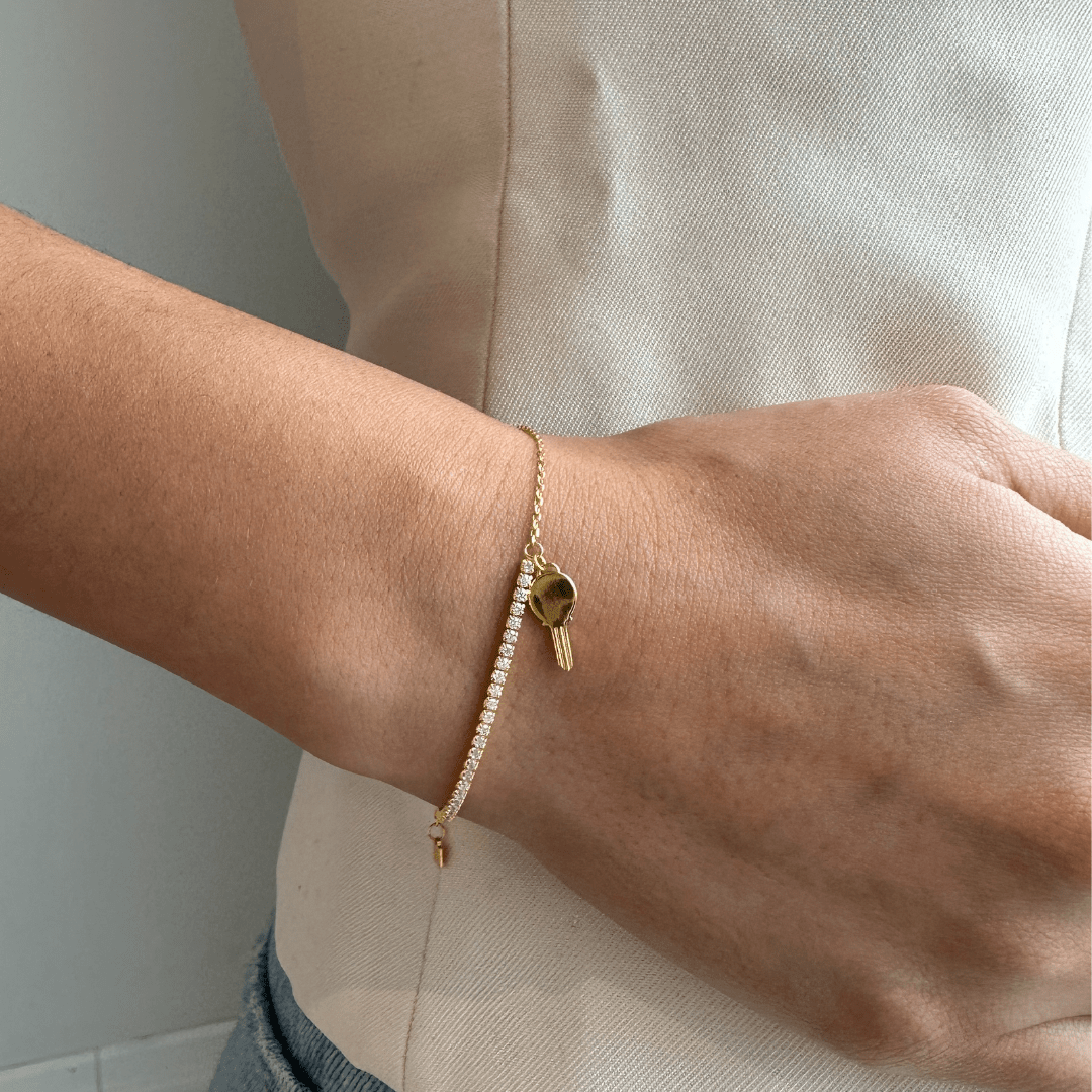 GOLDEN SERENA KEY BRACELET - PULSERAS - Malandra Jewelry - EAWP102 - MMB33