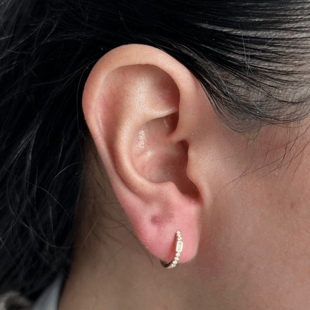GOLDEN SPARK HOOPS - ARETES - Malandra Jewelry - EAWA120 - MME472