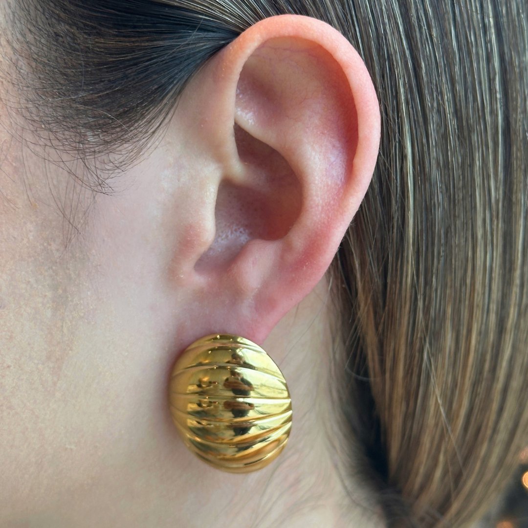 GOLDEN STRIPED CIRCLE EARRINGS - ARETES - Malandra Jewelry - EUWA71 - JDEW2408013
