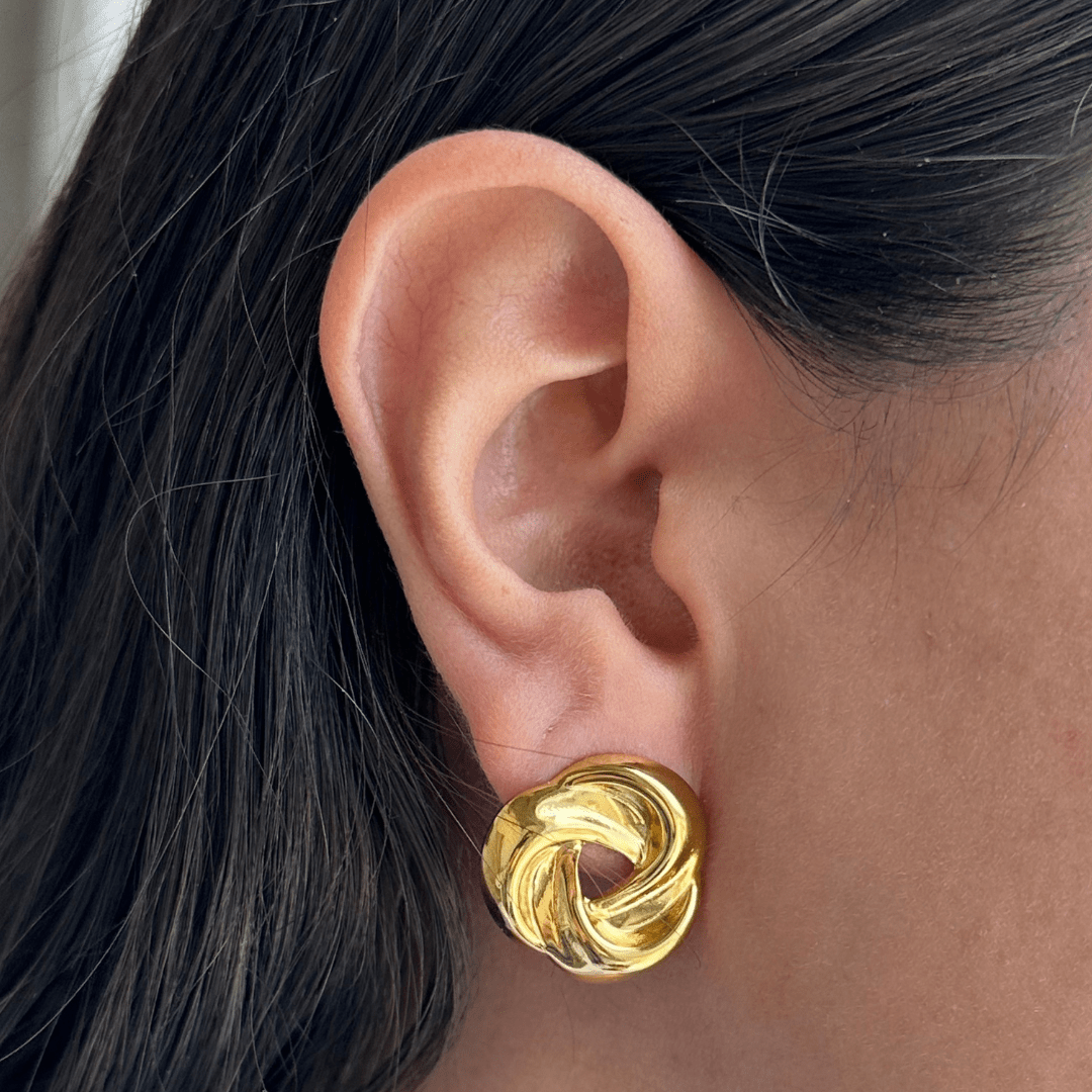 GOLDEN TIED STUDS - ARETES - Malandra Jewelry - ZZA16 - E02155J