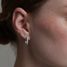 LINK OVAL PAVE SILVER HUGGIES - ARETES - Malandra Jewelry - ICA442.P