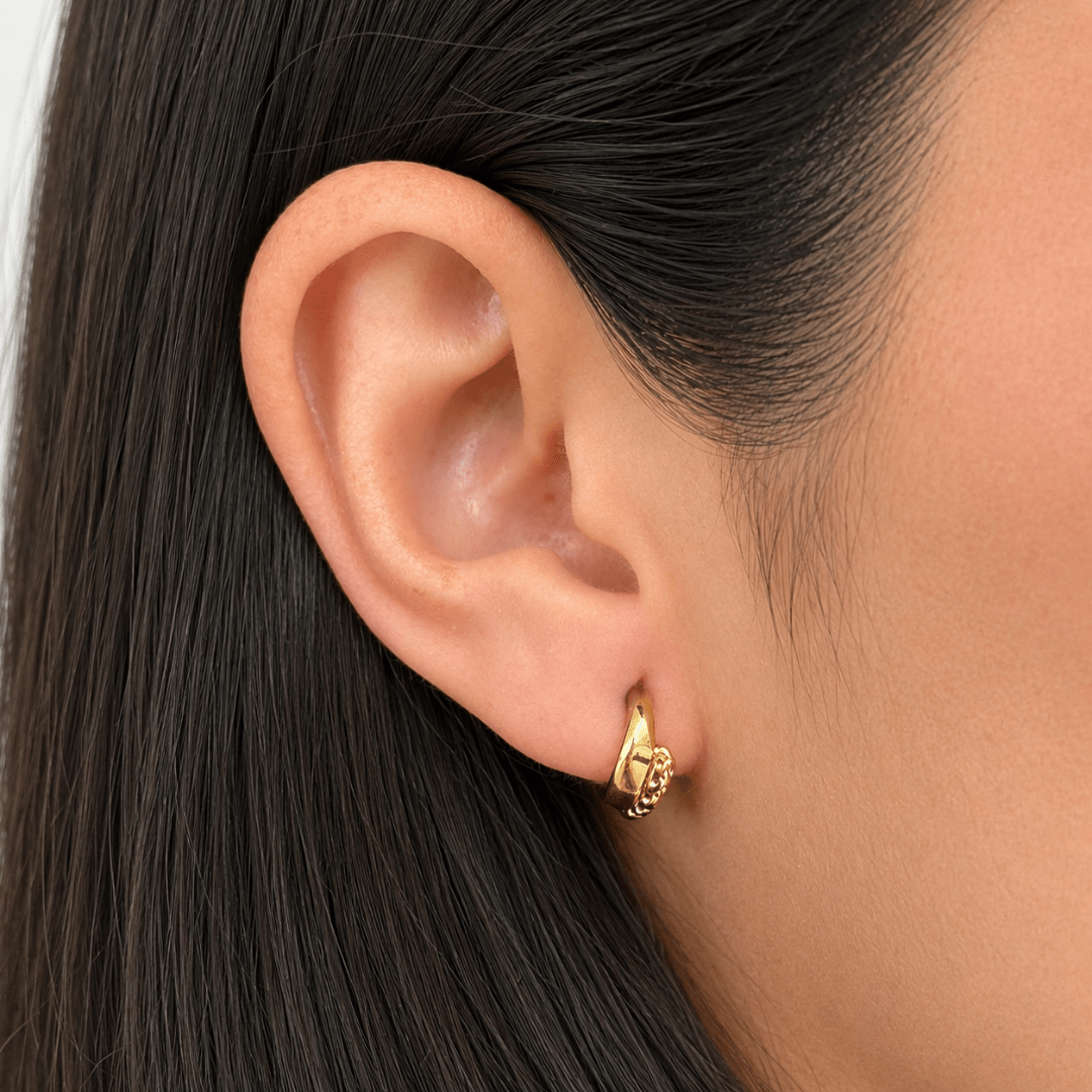 LUCENT CURVE STUDS - ARETES - Malandra Jewelry - VCA296-3144