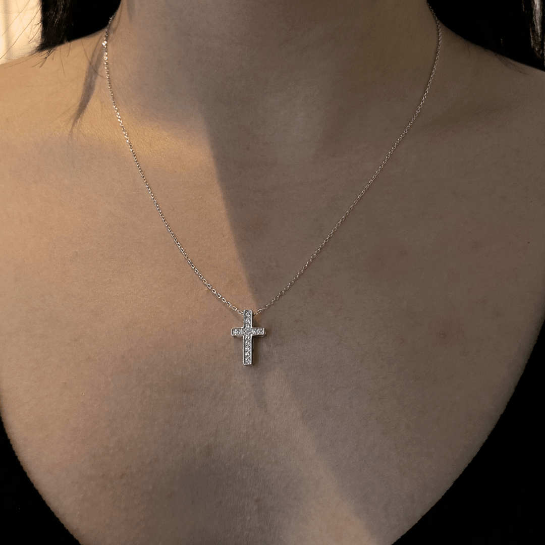 LUMINOUS CROSS SPARK NECKLACE - COLLARES - Malandra Jewelry - FBC501-1ECL0057-1RP-2