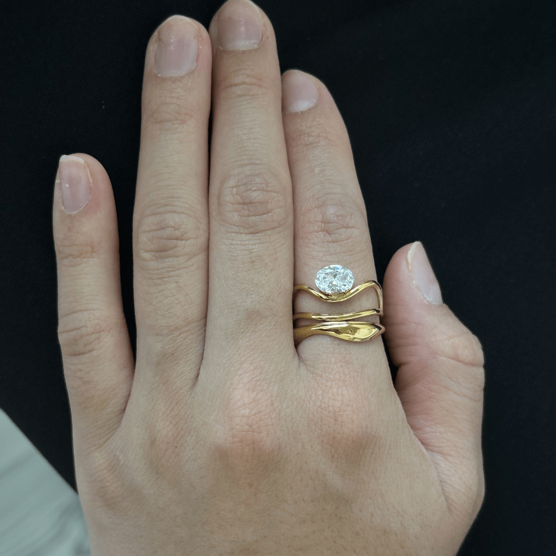 LUX WAVES ZIRCONIA RING - ANILLOS - Malandra Jewelry - EUWR425-JDR0104027