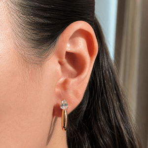 LUXE OPEN HUGGIES - ARETES - Malandra Jewelry - EUWA570-JDE0104324