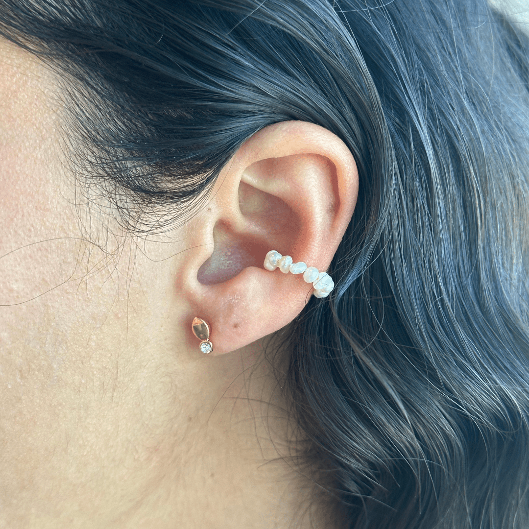 LUXE PEARL EAR CUFF - ARETES - Malandra Jewelry - TA1867