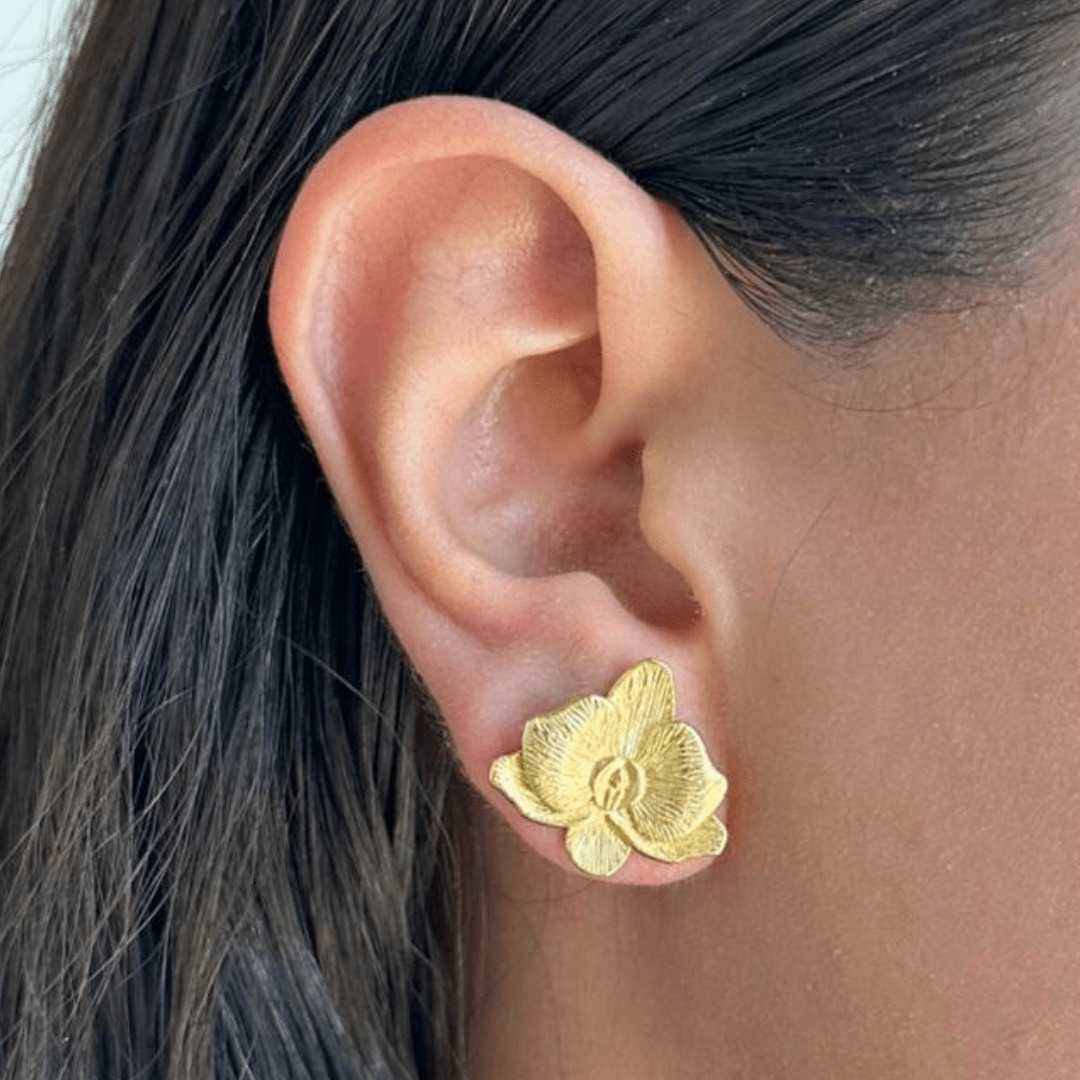ORCHID FLOWER BIG STUDS - ARETES - Malandra Jewelry - ICA545