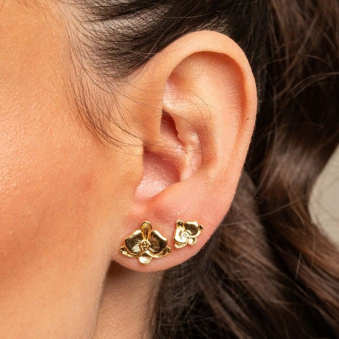 ORCHID GOLD MINI STUDS - ARETES - Malandra Jewelry - EYHA184