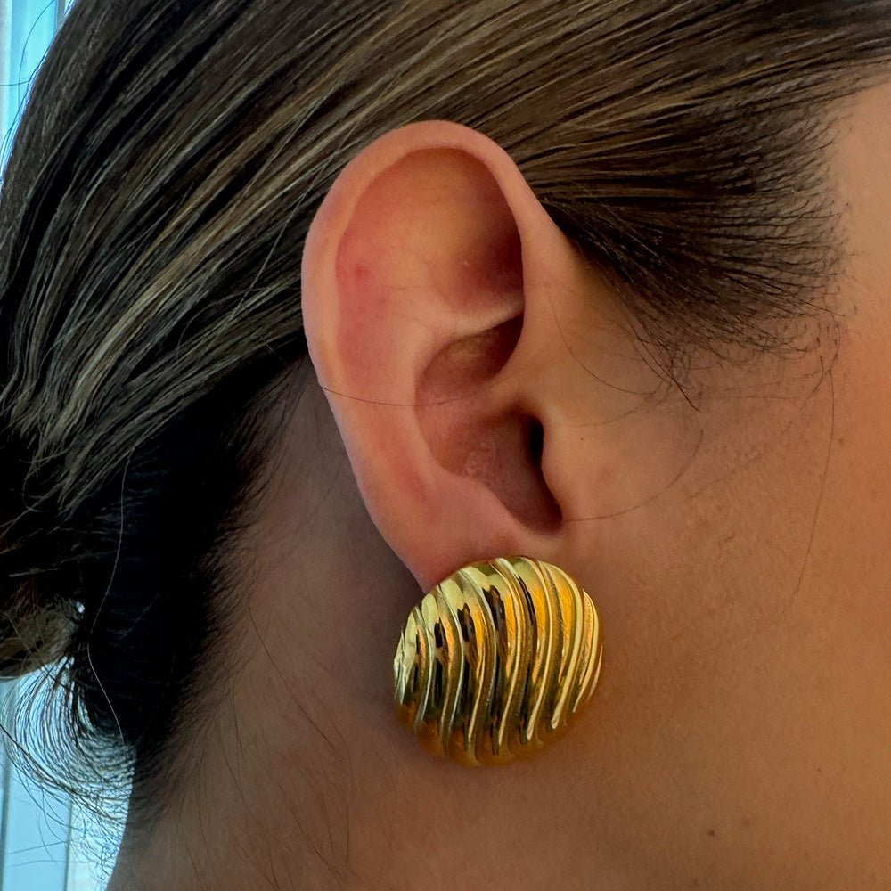 OVAL SWIRL GOLDEN EARRINGS - ARETES - Malandra Jewelry - EUWA47 - JDE2309034 - 1