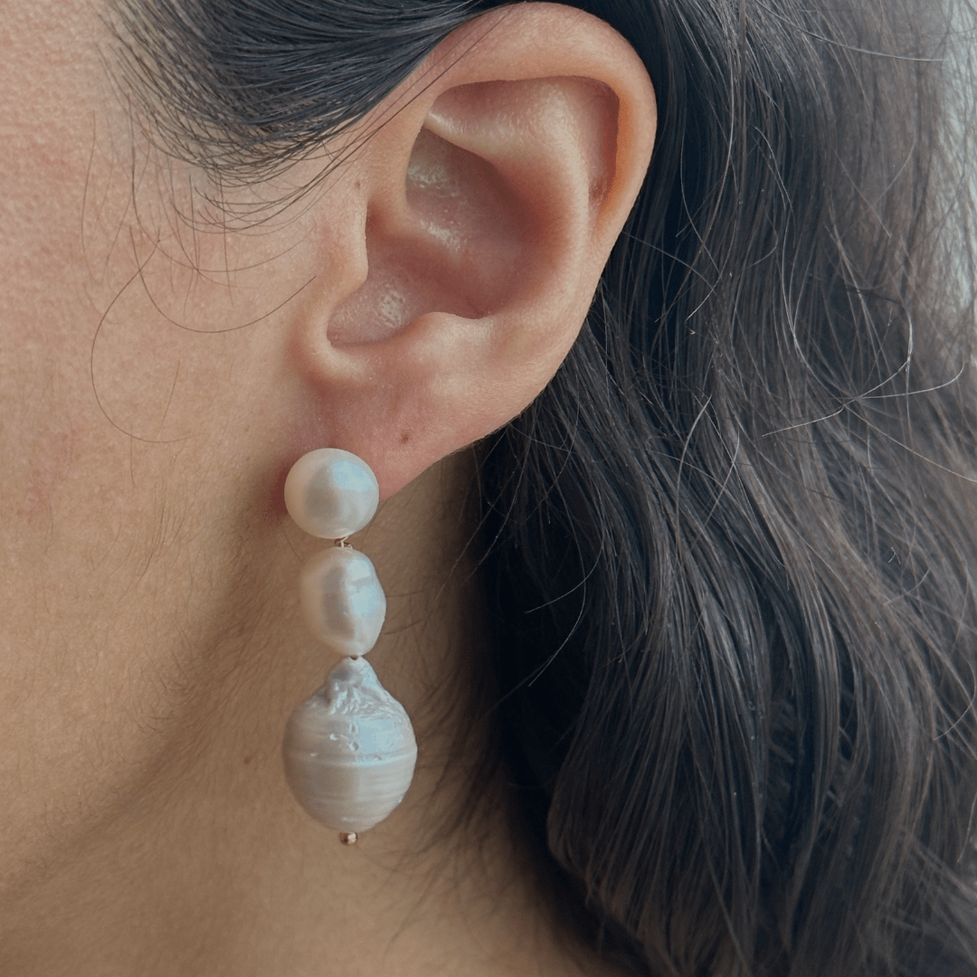 PEARL GLEAM CASCADE EARRINGS - ARETES - Malandra Jewelry - TA1850