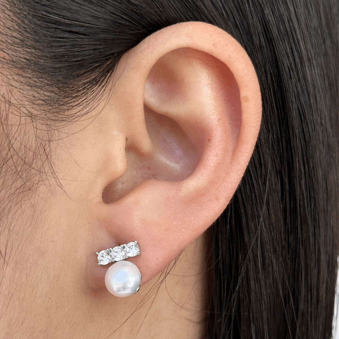 PEARL SILVER GLOW STUDS - ARETES - Malandra Jewelry - ZWA24.P-QX02249CY