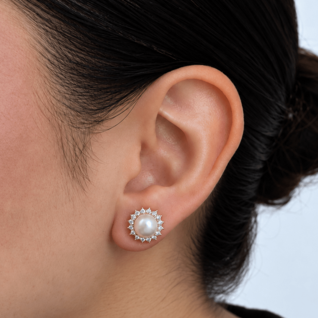 Pearl Sunburst Studs - ARETES - Malandra Jewelry - ZWA164.P-QX04625CYZ
