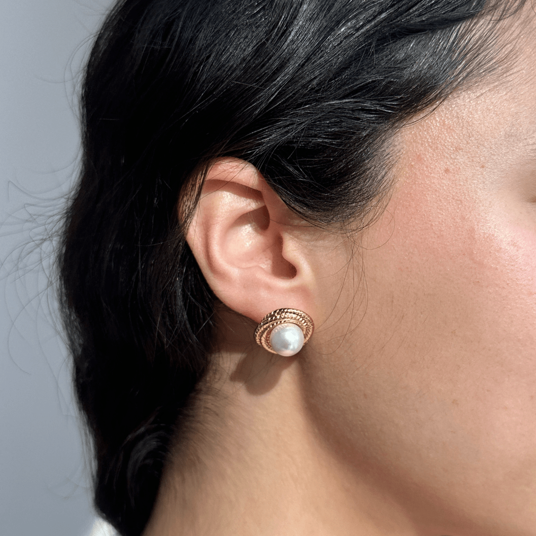 PEARL TWIST EARRINGS - ARETES - Malandra Jewelry - AA1454 - K55251