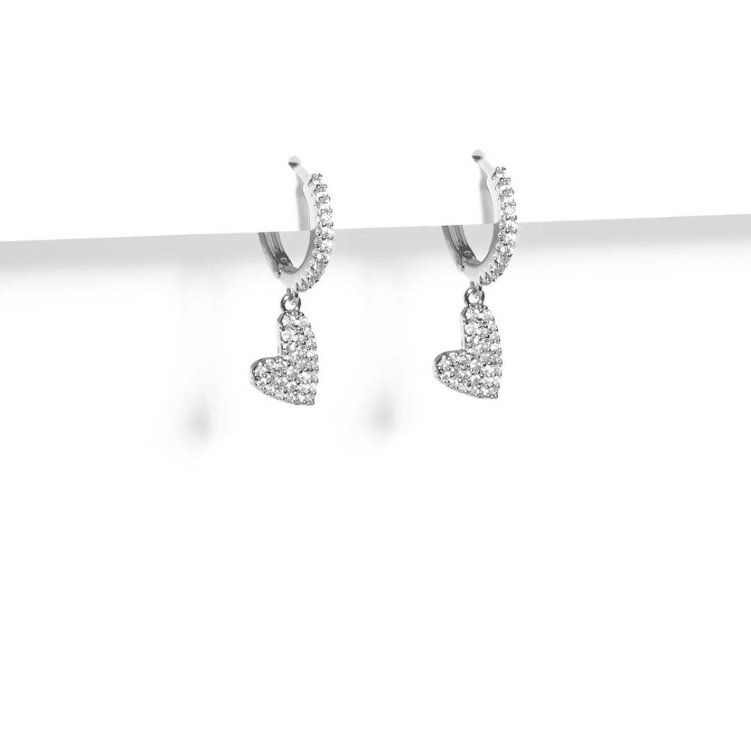 SHIMMERING HEARTS SILVER HUGGIES - ARETES - Malandra Jewelry - AA1439.P - G66839