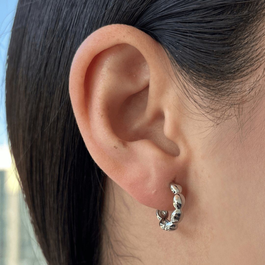 SILVER BUBBLE DROP HOOPS - ARETES - Malandra Jewelry - ZWA117.P-QX06524