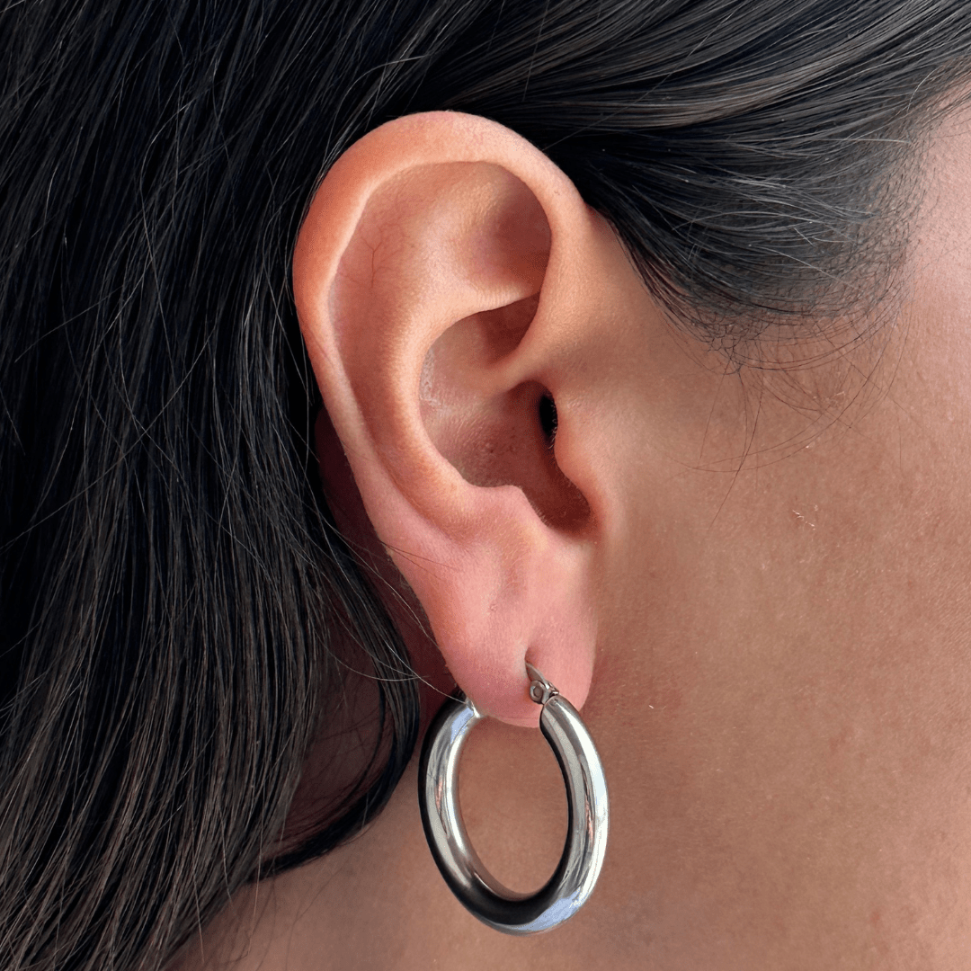 SILVER CLASSIC HOOPS - ARETES - Malandra Jewelry - AA1555.P - B61652