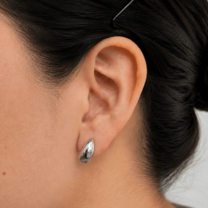 Silver Sculpted Earrings Set - ARETES - Malandra Jewelry - ZYA1.P