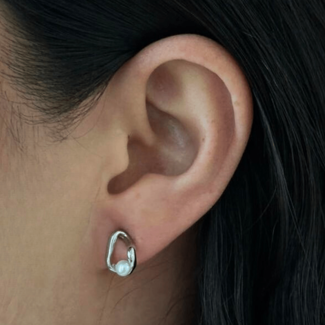 SILVER SOFT PEARL EARRINGS - ARETES - Malandra Jewelry - ZWA105.P-QX02732Y