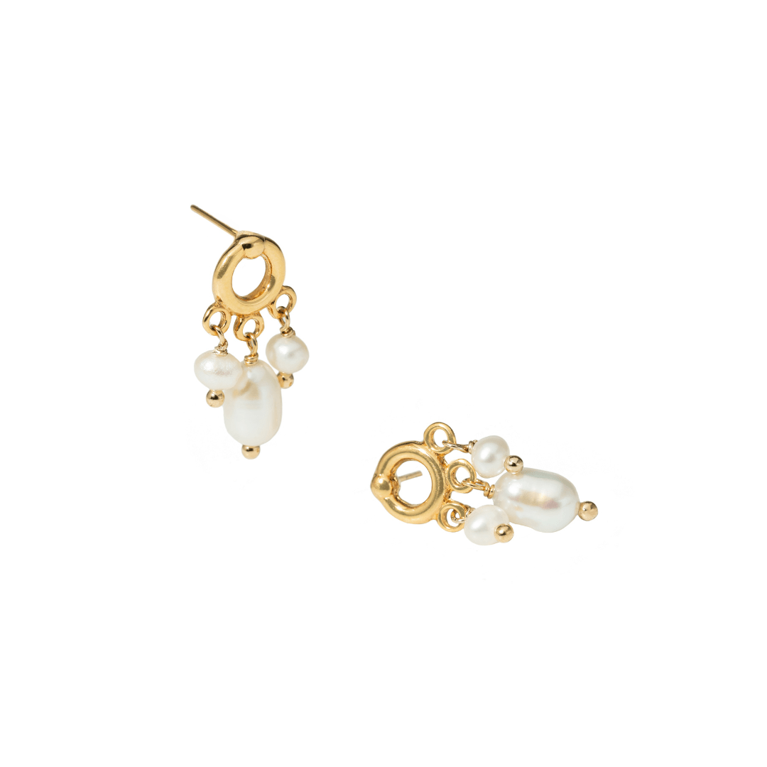 SOFT PEARL CLUSTER EARRINGS - ARETES - Malandra Jewelry - TA2223