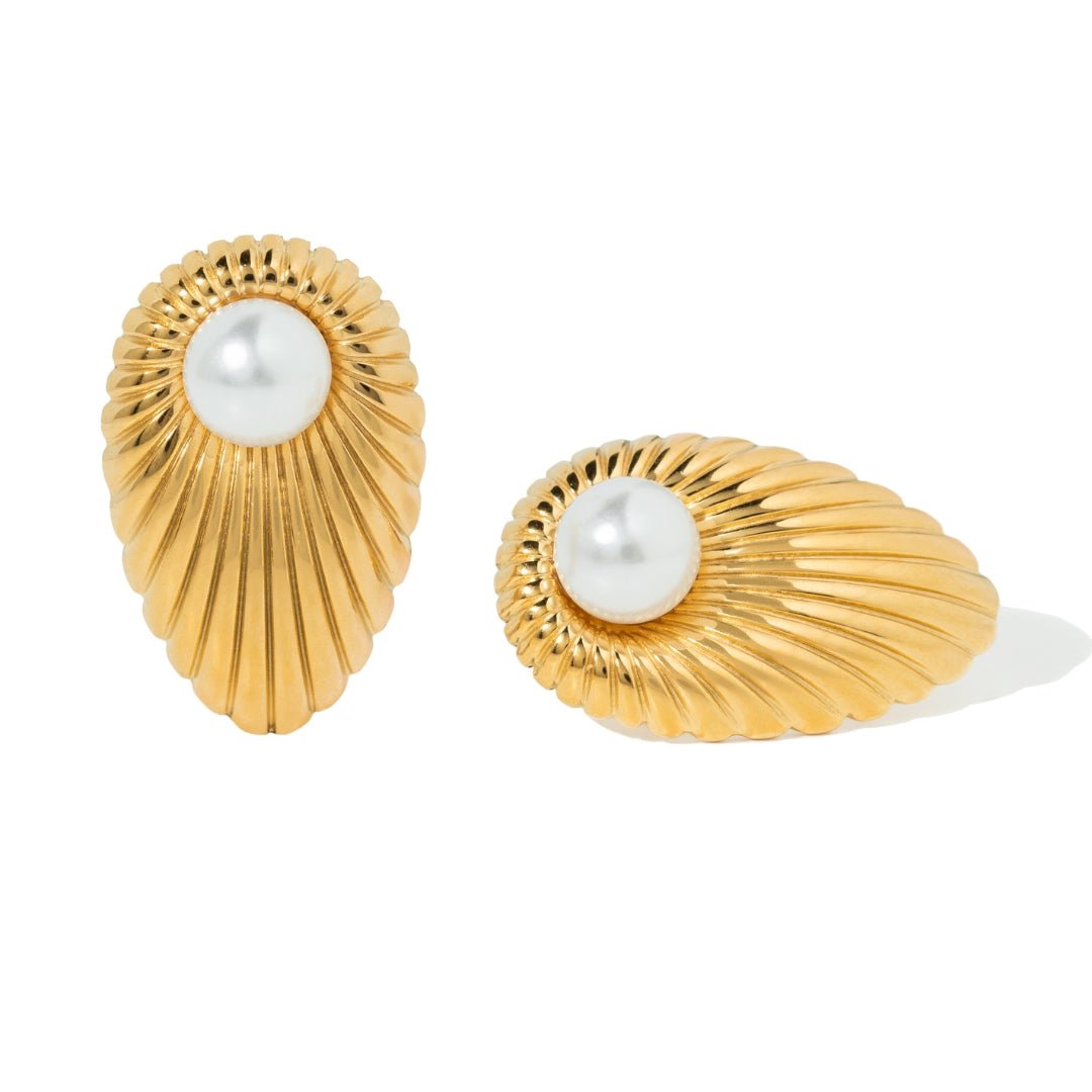 SOLARA PEARL WAVE STUDS - ARETES - Malandra Jewelry - ZZA18.-E02216J
