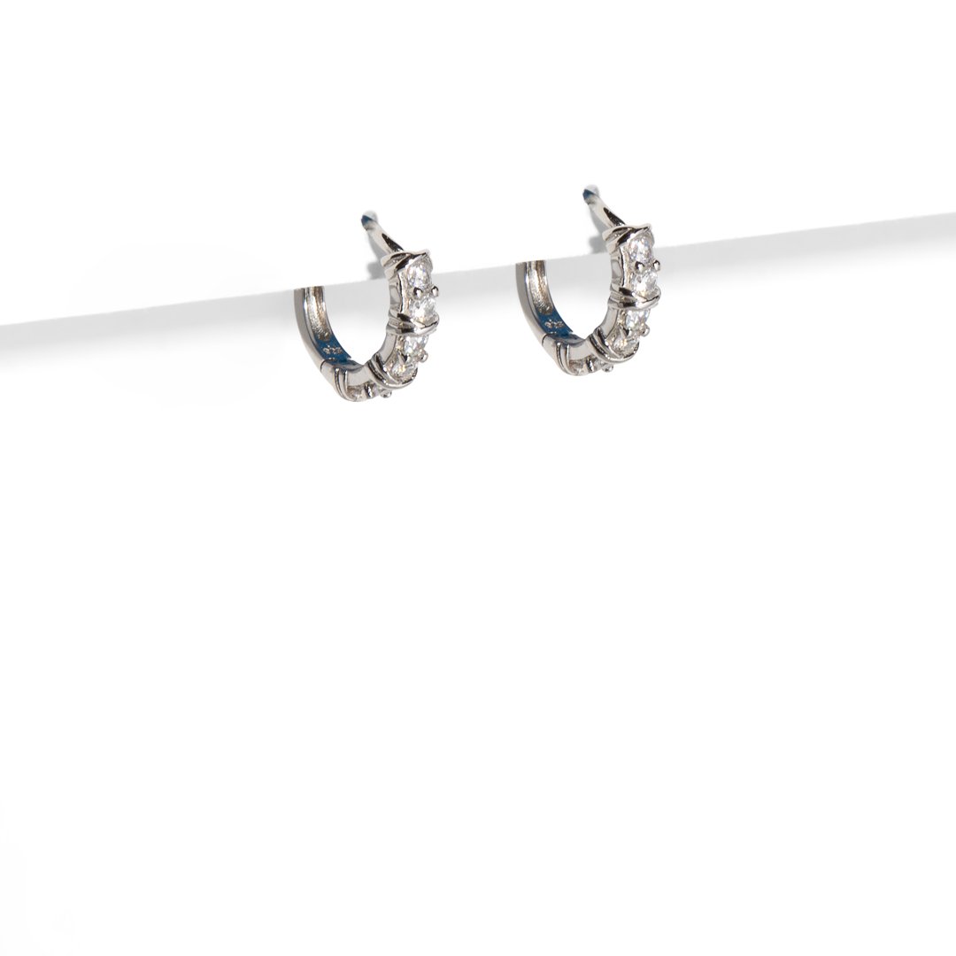 SPARKLING SILVER MILANO HUGGIES - ARETES - Malandra Jewelry - EAWA64.P - AAE202 - 1