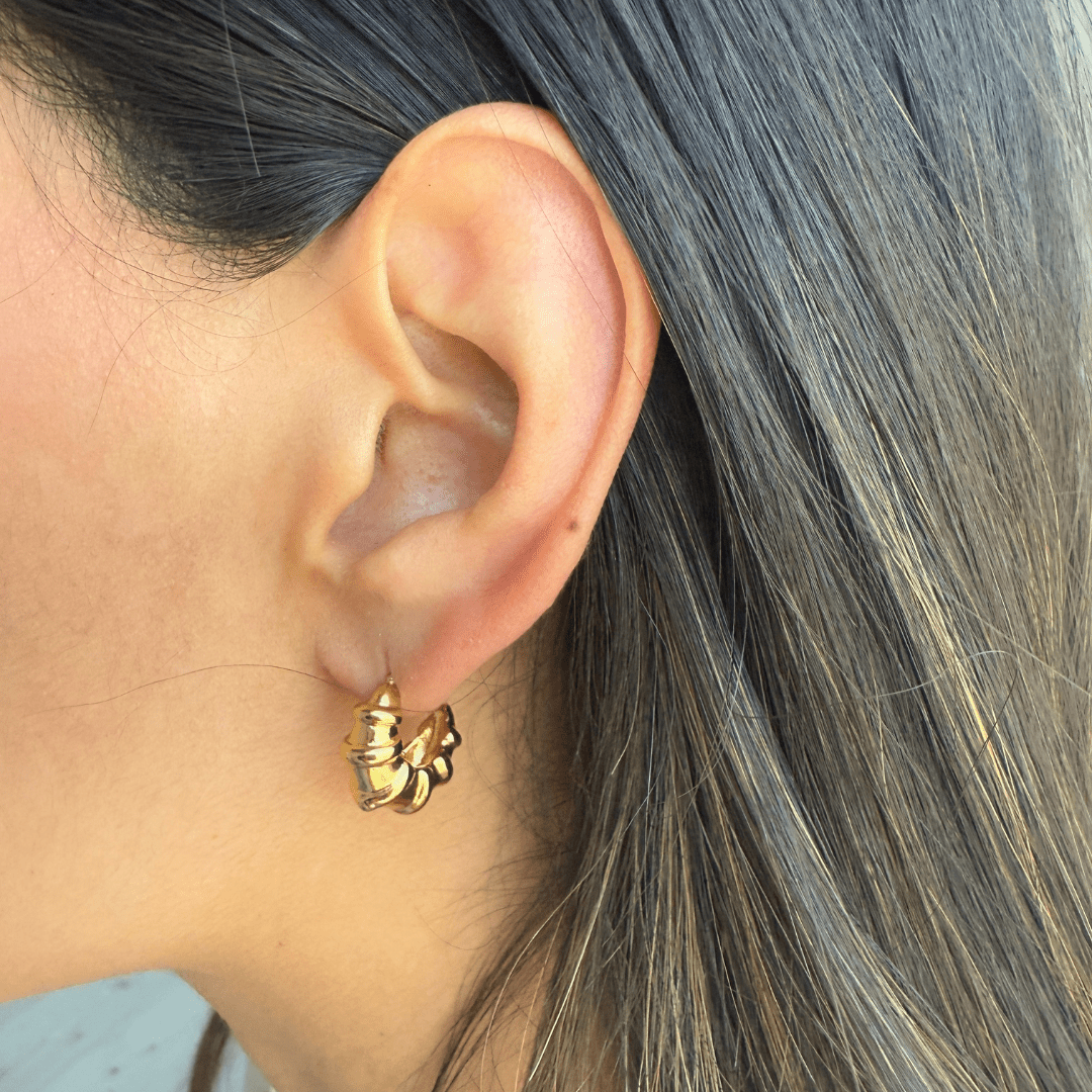 SUBTLE LINES EARRINGS - ARETES - Malandra Jewelry - XRA99 - OEE792 GD