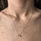 TINY BOW GOLDEN NECKLACE - COLLARES - Malandra Jewelry - XSC98 - SB - 210011GD
