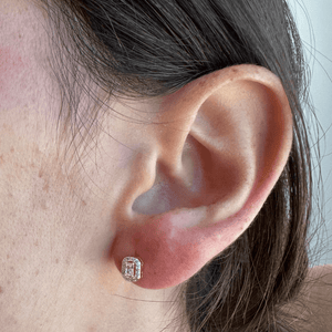 TINY CRYSTAL GLIMMER STUDS - ARETES - Malandra Jewelry - ZWA42 - QX00878Y