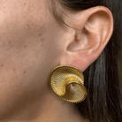 WAVY GOLD EARRINGS - ARETES - Malandra Jewelry - EUWA160 - JDE2403068