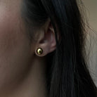 BASIC ROUND GOLDEN STUDS - ARETES - Malandra Jewelry - VCA121