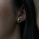 BASIC ROUND GOLDEN STUDS - ARETES - Malandra Jewelry - VCA121