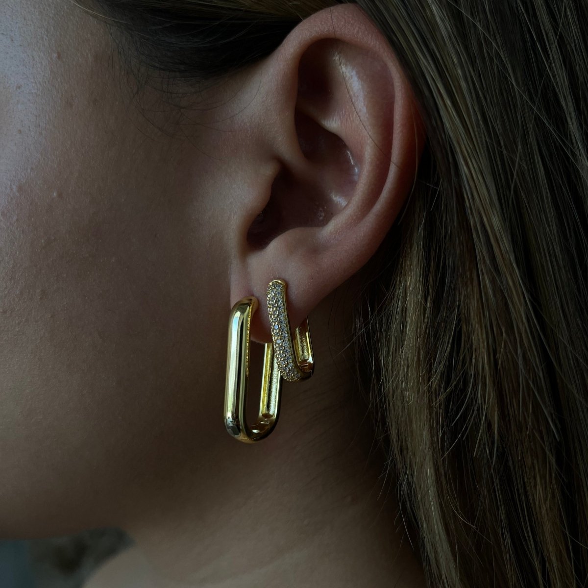 CLIP LINK PAVE EARRINGS - ARETES - Malandra Jewelry - ICA439