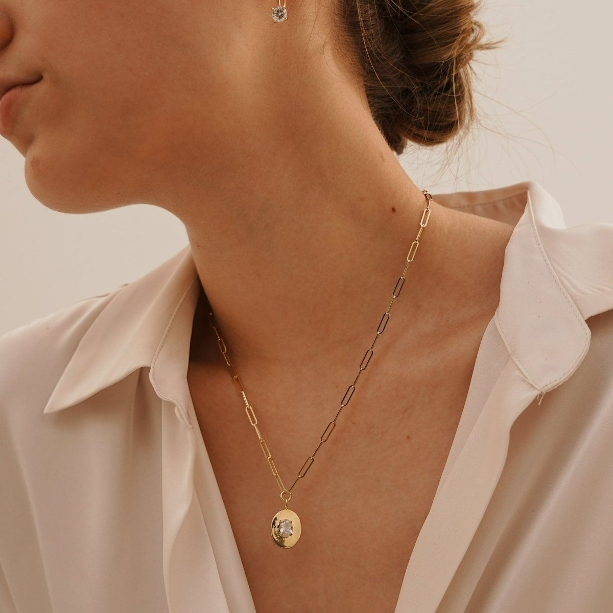CRYSTAL PENDANT GOLDEN NECKLACE - COLLARES - Malandra Jewelry - XMC56 - 94480N