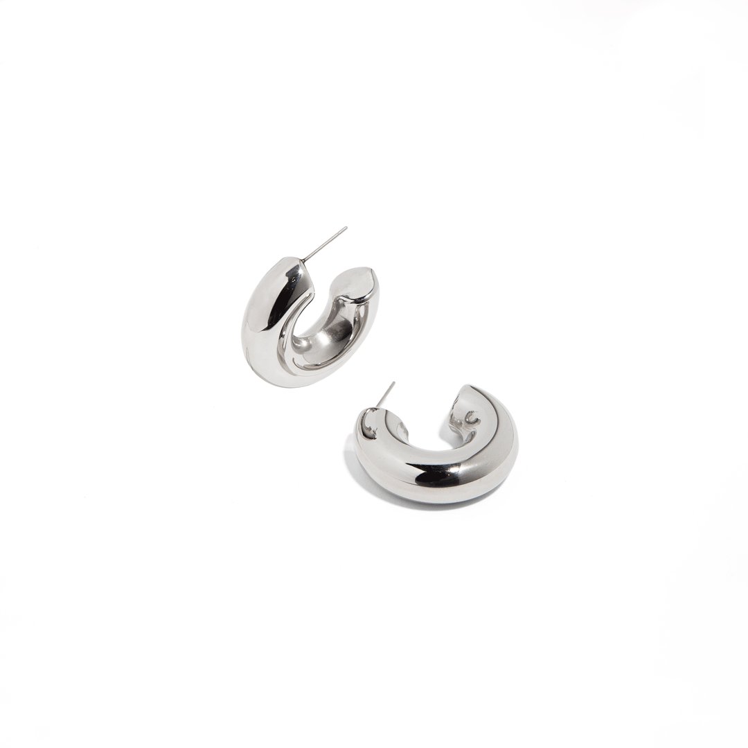 ESSENTIAL BOLD CHUNKY SILVER HOOPS - ARETES - Malandra Jewelry - AA1180.P - M28166