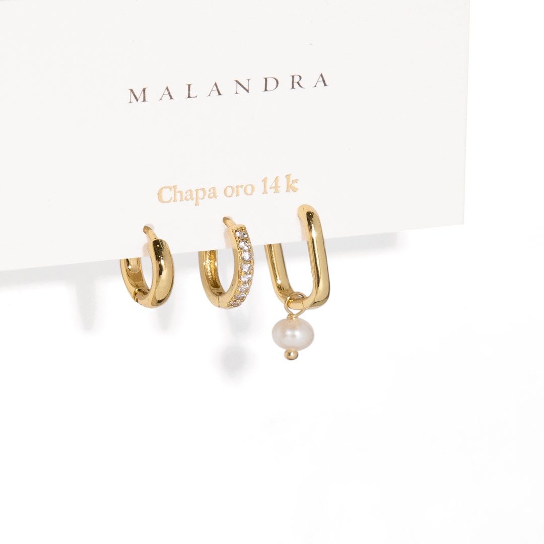 ESSENTIAL MUSE GOLDEN HUGGIES SET - ARETES - Malandra Jewelry - TA808