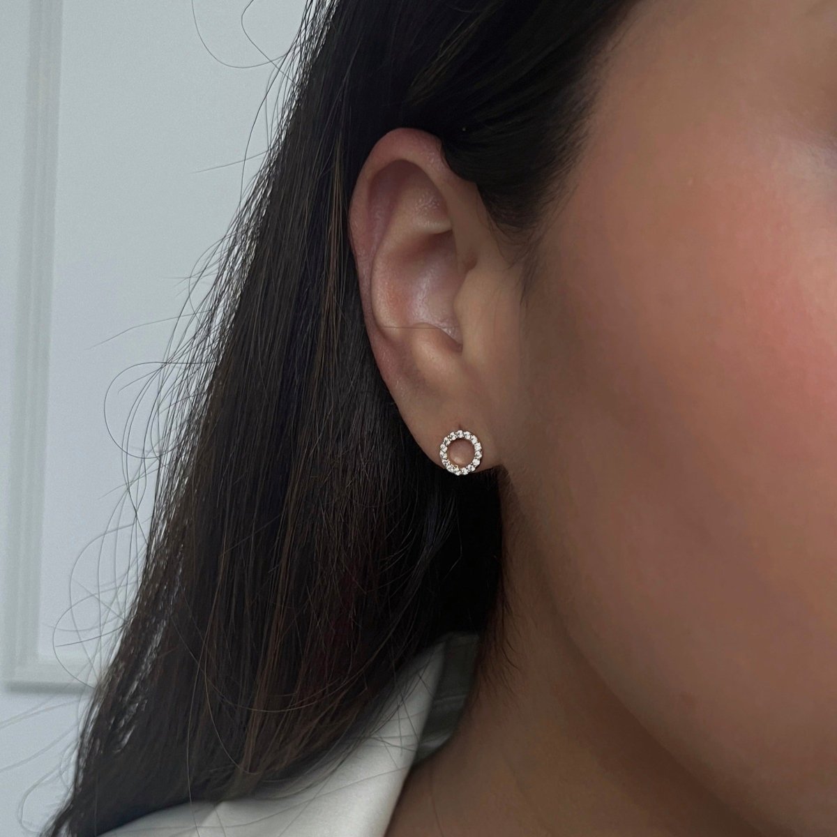 ESSENTIAL SPARK HALO STUDS - ARETES - Malandra Jewelry - VCA173 - 3183