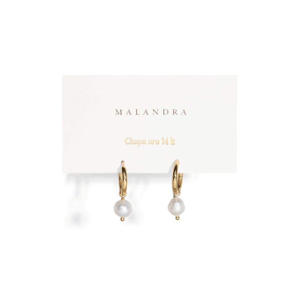 EVERYDAY SINGLE PEARL HUGGIES - ARETES - Malandra Jewelry - TA1213