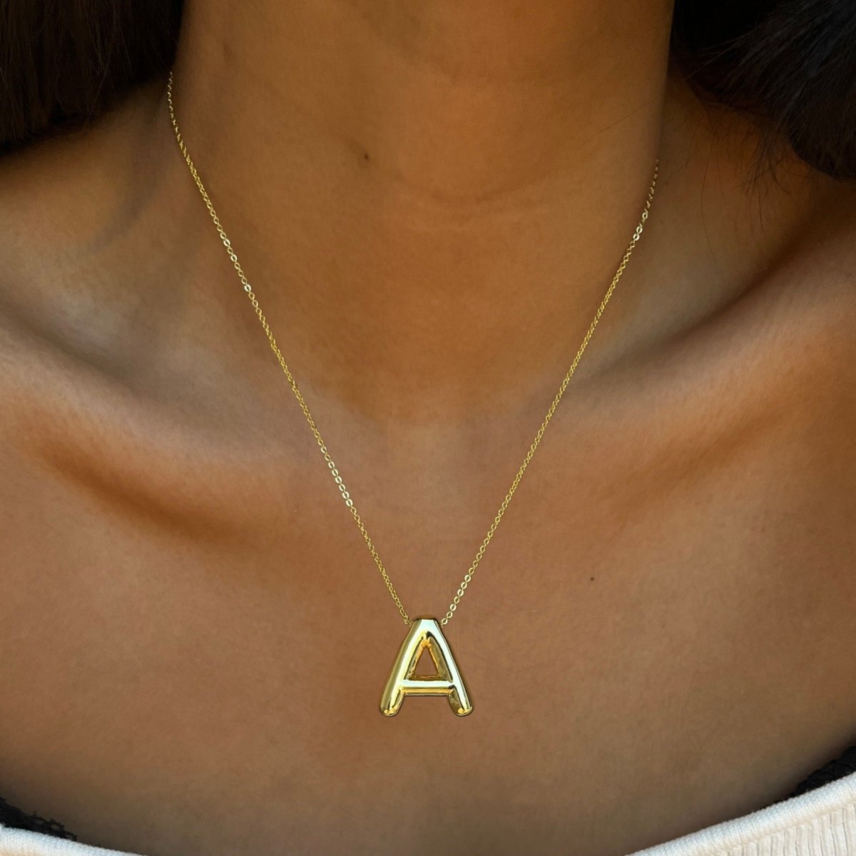 GOLDEN BALLOON LETTER NECKLACE - COLLARES - Malandra Jewelry - EAEC5.A-N3701309N-001