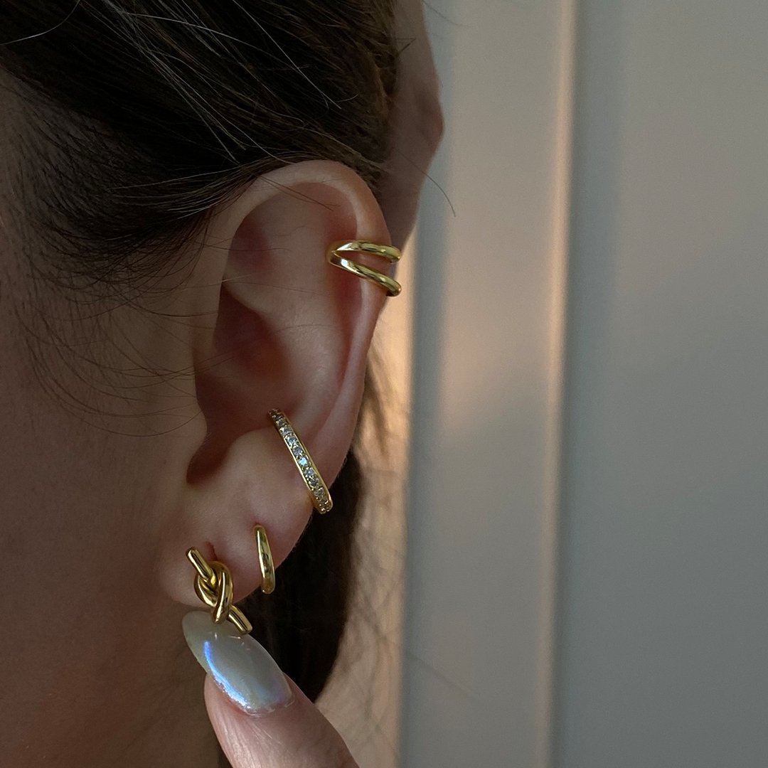 GOLDEN KNOT STUDS - ARETES - Malandra Jewelry - AA1169
